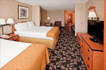 Holiday Inn Express Hotel & Suites Greenwood - image 3