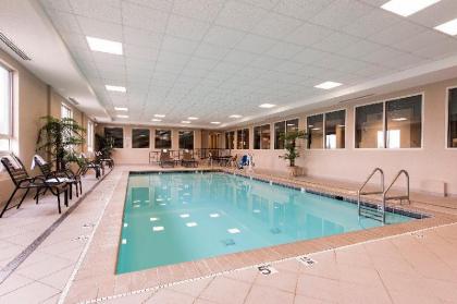 Holiday Inn Express Hotel & Suites Greenwood - image 8