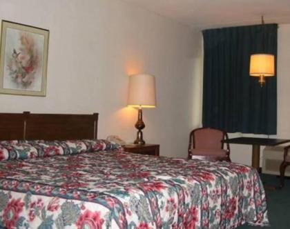 Red Carpet Inn Fanta Suites Hotel - image 3