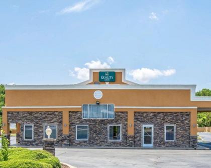 Quality Inn Greenwood Hwy 25 - image 13