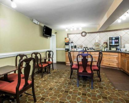 Quality Inn Greenwood Hwy 25 - image 5
