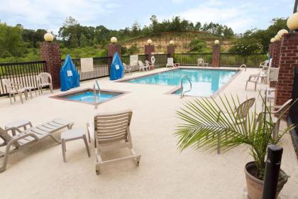 Hampton Inn & Suites Grenada - image 2