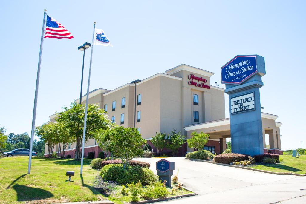 Hampton Inn & Suites Grenada - image 7