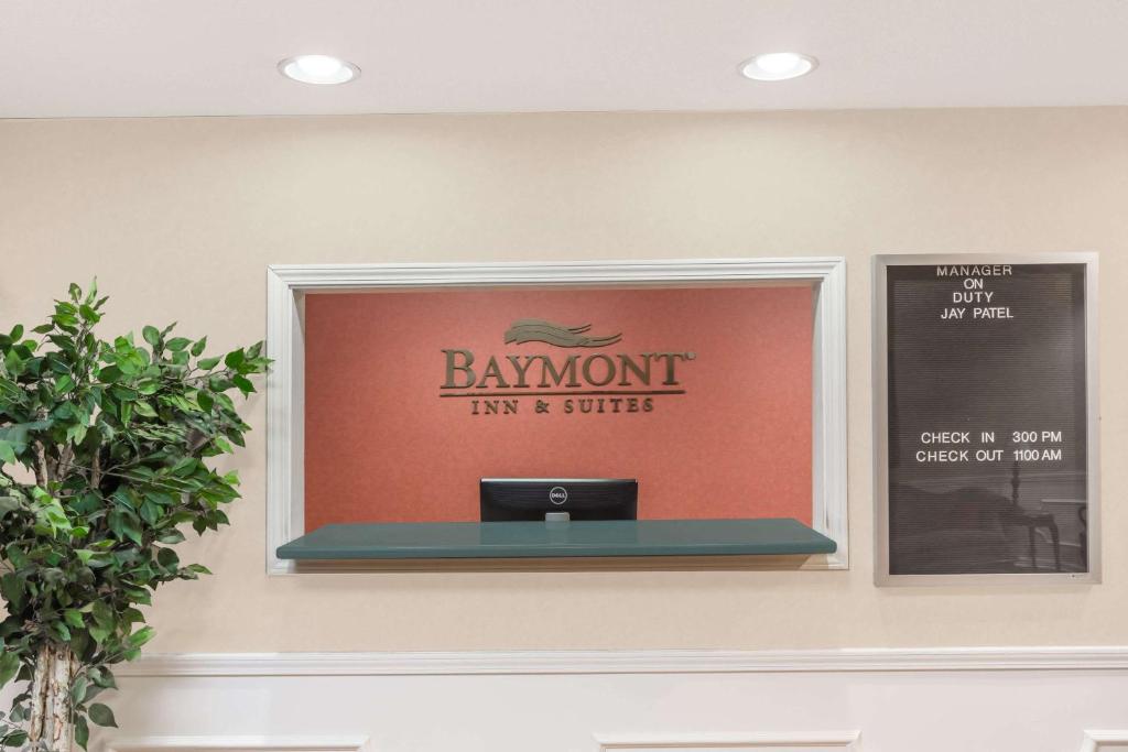 Baymont by Wyndham Grenada - image 4