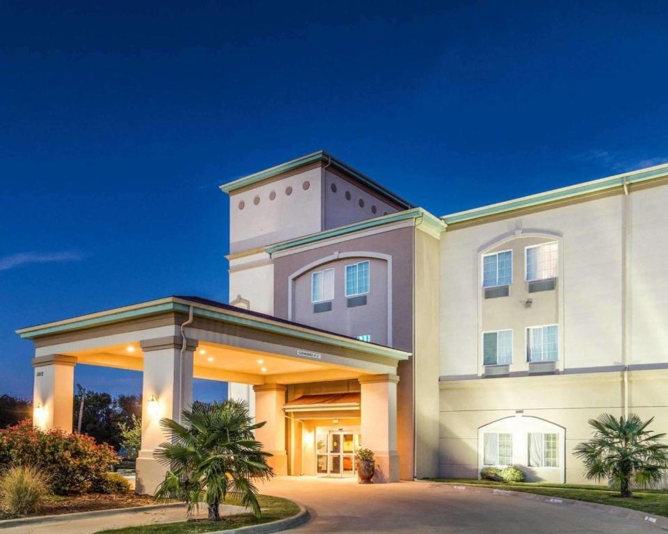 Quality Inn and Suites Groesbeck - main image