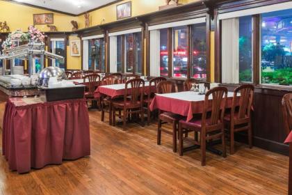 Ramada by Wyndham Groton - image 7