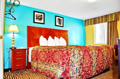 Flagship Inn & Suites - image 10