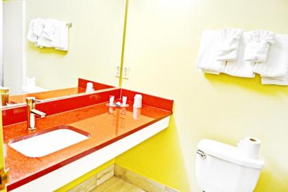 Flagship Inn & Suites - image 15