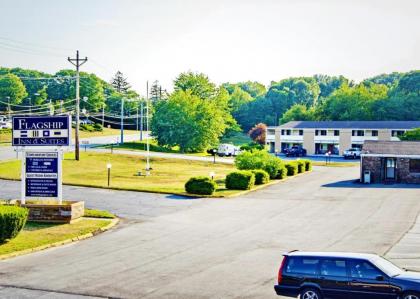 Flagship Inn & Suites - image 2