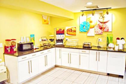 Flagship Inn & Suites - image 6