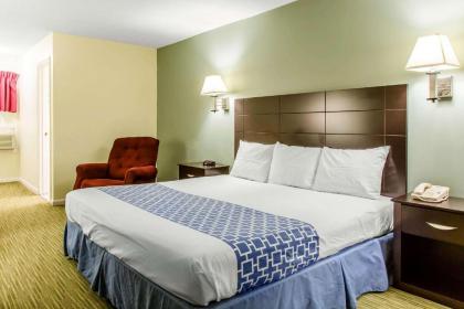 Rodeway Inn Groton - image 13