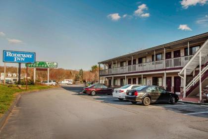 Rodeway Inn Groton - image 5