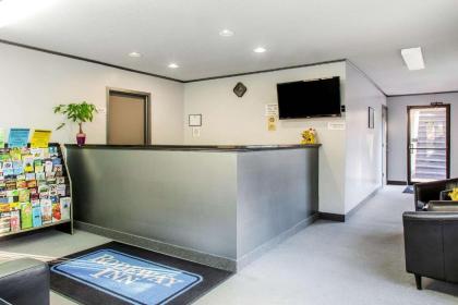 Rodeway Inn Groton - image 6