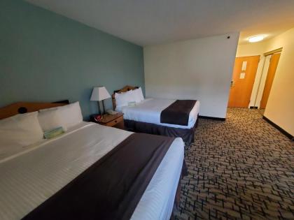 Groton Inn & Suites - image 14