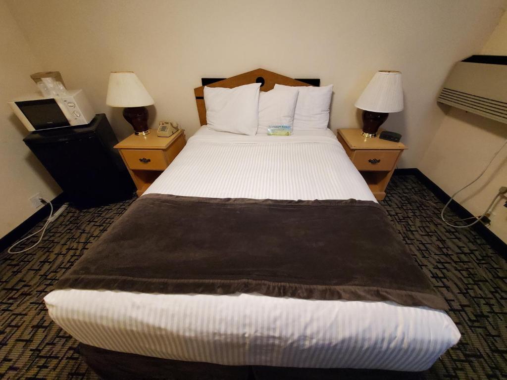 Groton Inn & Suites - image 3