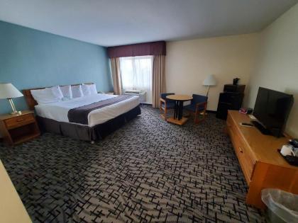 Groton Inn & Suites - image 6