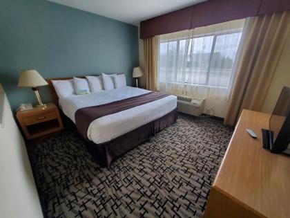 Groton Inn & Suites - image 9