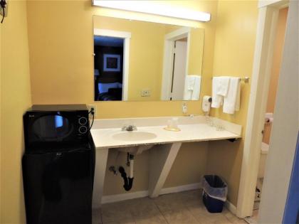 Windsor Motel - image 14