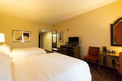 Hampton Inn Columbus-South - image 21