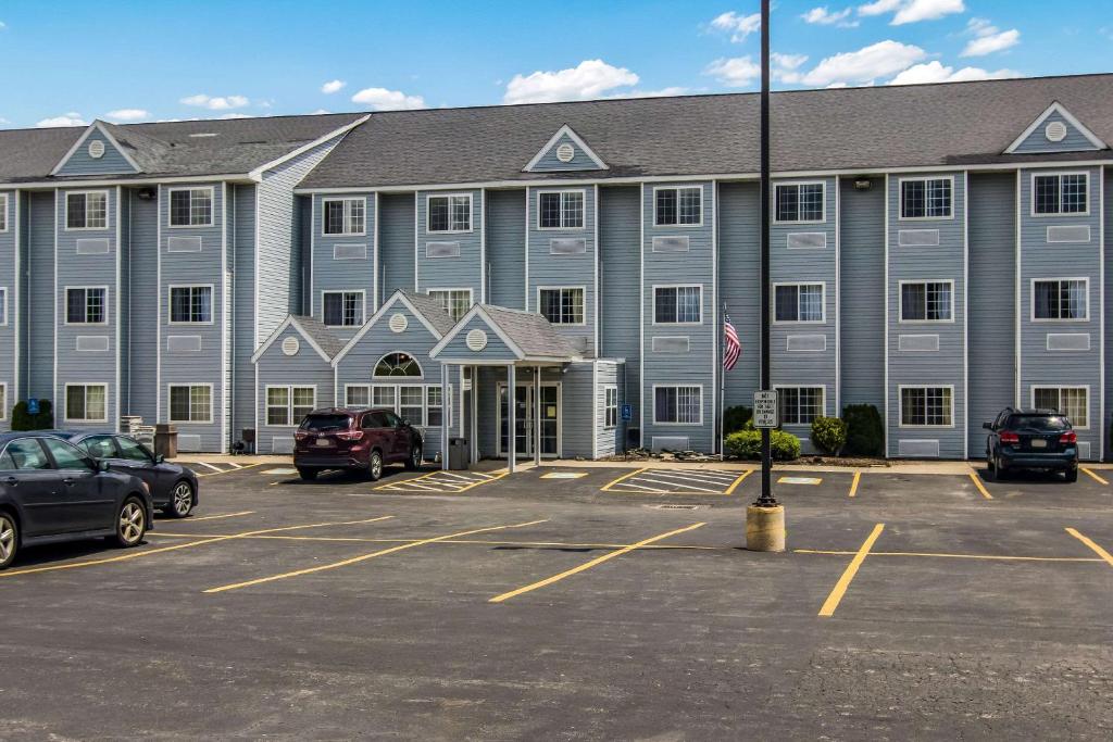 Quality Inn & Suites Grove City-Outlet Mall - main image