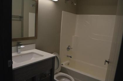 Quality Inn & Suites Grove City-Outlet Mall - image 3