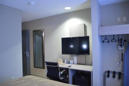 Quality Inn & Suites Grove City-Outlet Mall - image 4