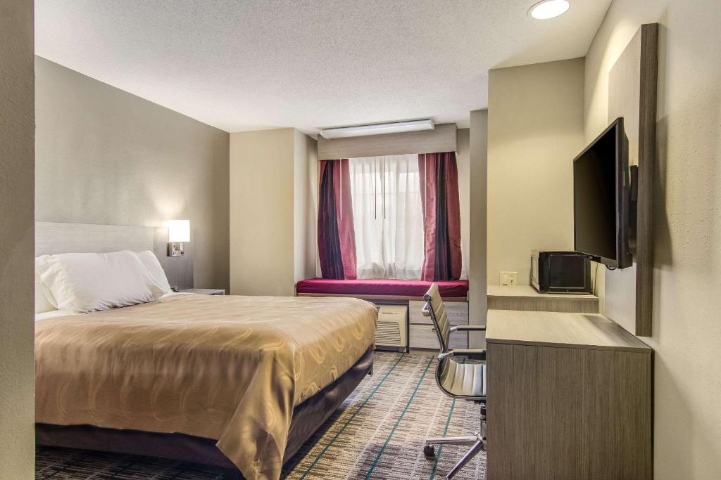 Quality Inn & Suites Grove City-Outlet Mall - image 7