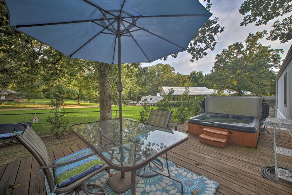 Private 1-Acre Grove Home with Hot Tub by Grand Lake! - main image