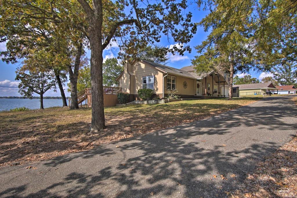 Grand Lake Waterfront Home Shared Boat Ramp! - image 3