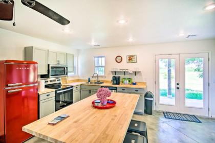 Updated Cabin on Wolf Creek at Grand Lake! - image 5