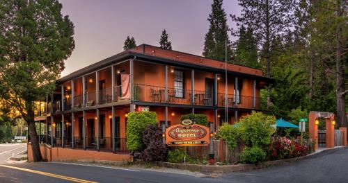The Groveland Hotel - main image