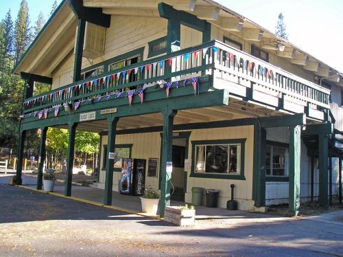 Yosemite Lakes Cottage 47 - image 3