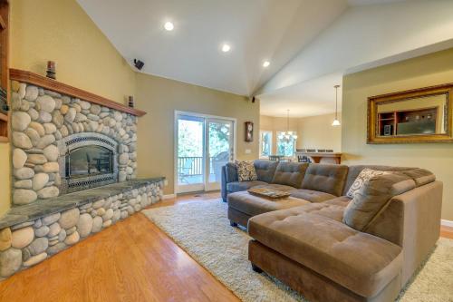 Mule Deer Cabin (4-538) - main image
