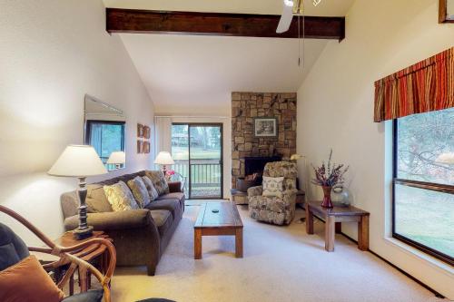Golf Course Condo (Oaks #4) - main image