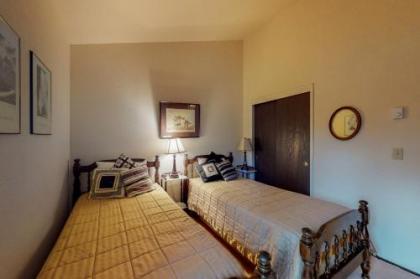 Golf Course Condo (Oaks #4) - image 5