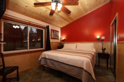 The Woods Hotel - Gay LGBTQ Cabins - image 11