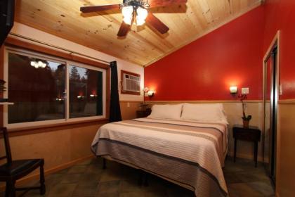 The Woods Hotel - Gay LGBTQ Cabins - image 11