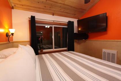 The Woods Hotel - Gay LGBTQ Cabins - image 6