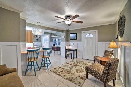 Waterfront Gulf Breeze Apartment with Grill 2 Bikes - image 15