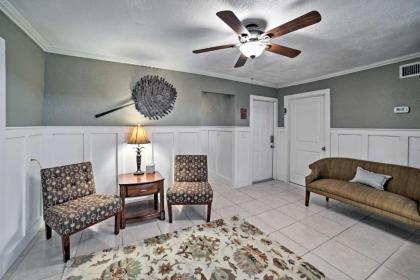 Waterfront Gulf Breeze Apartment with Grill 2 Bikes - image 6