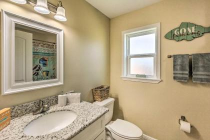 Gulf Breeze Getaway - 8 Mi to Pensacola Beach - image 13