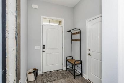 3138 Laurel Drive - image 8