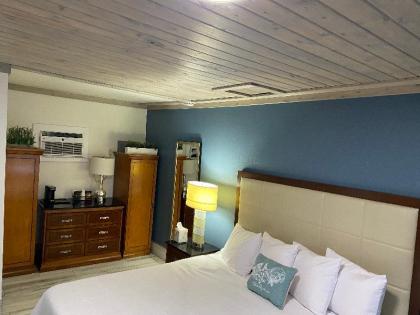 Gulf Coast Inn - image 7