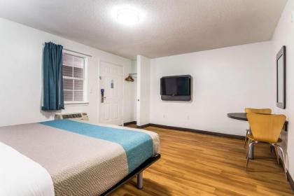 Motel 6-Gulf Shores AL - image 2
