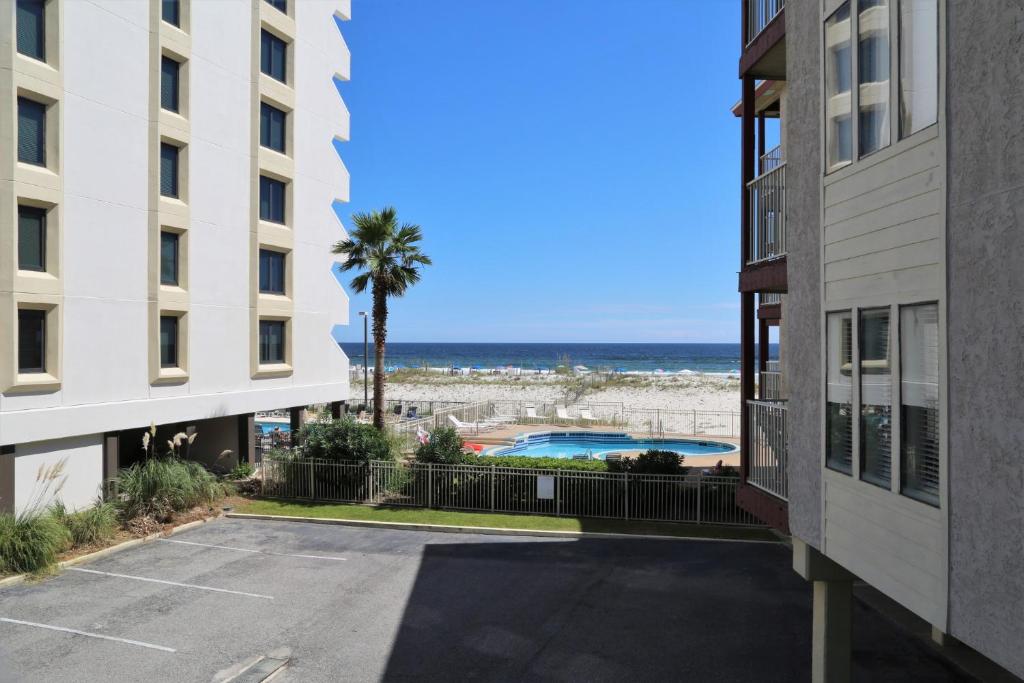 Southern Sands 102 Condo - main image