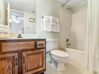 Edgewater West 95 by Bender Vacation Rentals - image 5