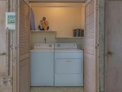 Barefoot Beach by Meyer Vacation Rentals - image 3