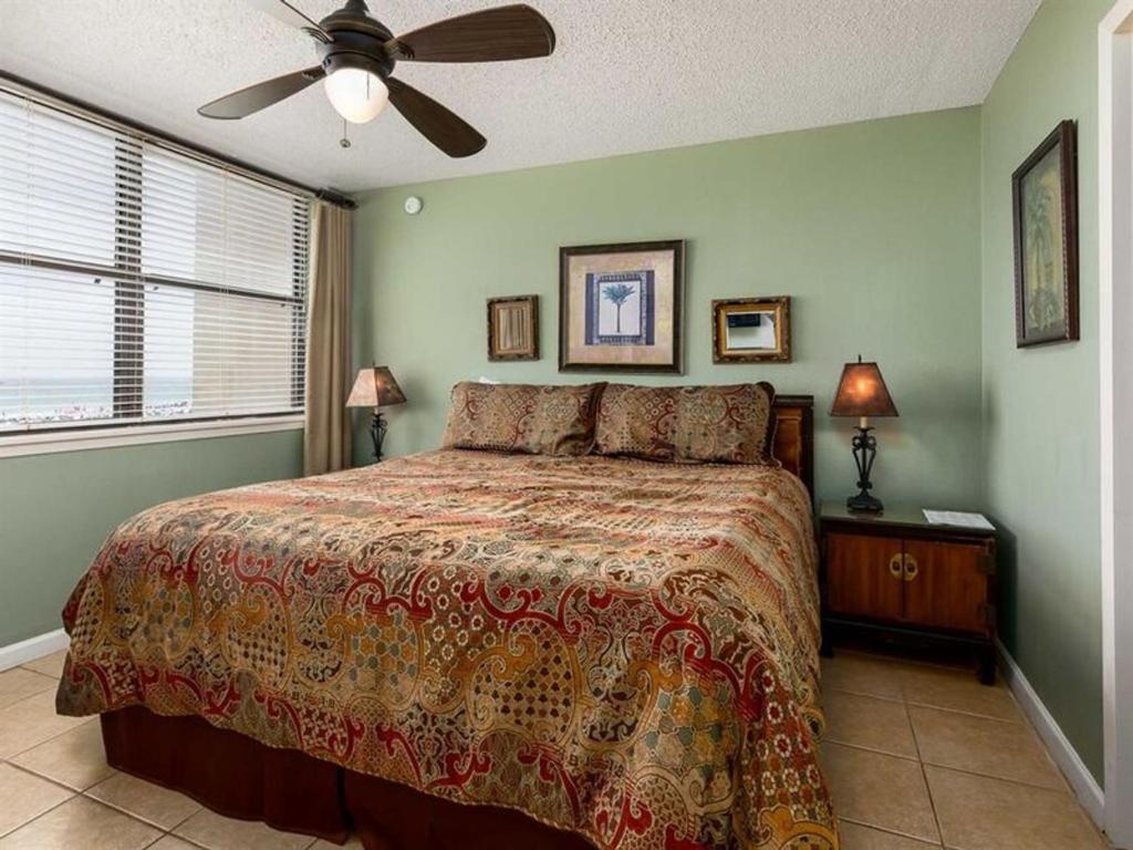 Gulf House 202 by Meyer Vacation Rentals - image 2