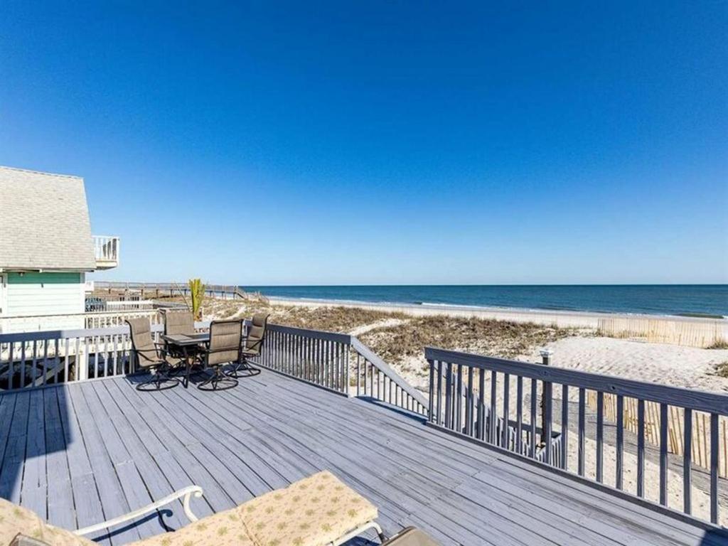 MO Pelican by Meyer Vacation Rentals - main image
