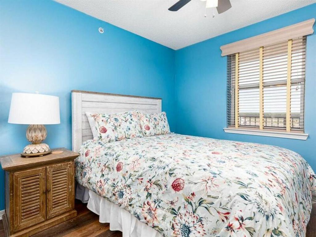 Royal Palms 1103 by Meyer Vacation Rentals - image 2